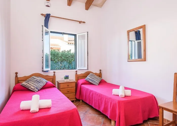 Tonia By קאלאן בוש